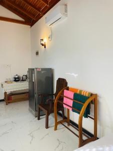 Posezení v ubytování Dhinuka villa + 12 fotografií