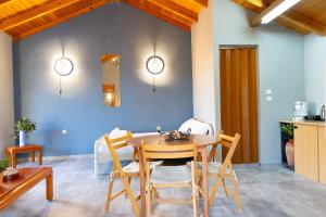 Imagen de la galería de Mani Tigani View, en Ayía Varvára