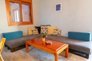 Imagen de la galería de Mani Tigani View, en Ayía Varvára 12 fotos más