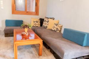 Imagen de la galería de Mani Tigani View, en Ayía Varvára