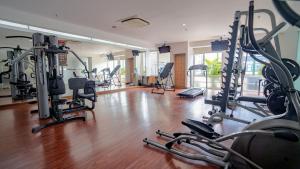 Pusat kecergasan dan/atau kemudahan kecergasan di HARRIS Suites fx Sudirman
