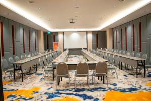Kawasan bisnes dan/atau bilik persidangan di HARRIS Suites fx Sudirman