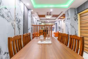 Posezení v ubytování OYO 826 Hotel Hira Palace