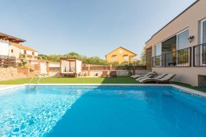 Πισίνα στο ή κοντά στο Villa Nikolina ZadarVillas