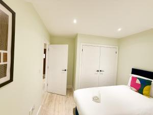 ハンティンドンにある2 Bedroom Duplex's in Huntingdon - Built for Contractors & Professionals - Balcony - WiFi - Fully Equipped Kitchen - Smart TV - Ideal for Work Stays - Long Projectsのギャラリーの写真 +17枚の写真
