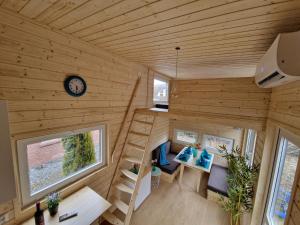 Χώρος καθιστικού στο Tiny Haus bei Laacher See modernes voll ausgestattet
