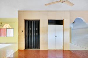 Μια τηλεόραση ή/και κέντρο ψυχαγωγίας στο Hotel O RK HOTEL