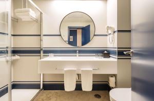 Koupelna v ubytování Hotel Yaramar - Adults Recommended