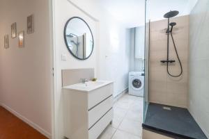 Ένα μπάνιο στο Grand 2 pièces calme au coeur de Cotignac +5 φωτογραφίες