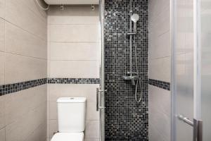 Łazienka w obiekcie Casa Zoe - Apartamentos en Suite Budha - Buenas vibras! Edificio #LasNaciones