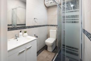 Łazienka w obiekcie Casa Zoe - Apartamentos en Suite Budha - Buenas vibras! Edificio #LasNaciones