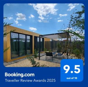 a review of the travel review awards with a house at Casa en Sol -Therme Balotesti in Baloteşti