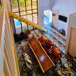 Χώρος καθιστικού στο Casa Calungsod in San Juan, La Union