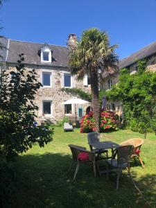 Vonkajšia záhrada v ubytovaní Magnifique longère du Cotentin