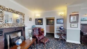 Ruang duduk di Milltown House Dingle