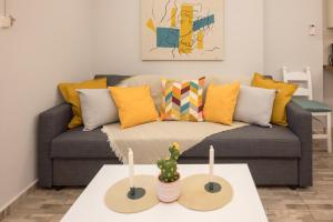 A seating area at The Prickly Pear Apartment