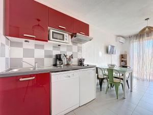 Køkken eller tekøkken på 3339-Appartement de 4 couchages avec piscine