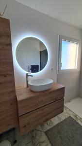 Gallery image of Maison Cerisier in Kerlouan +5 photos