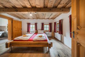 Posteľ alebo postele v izbe v ubytovaní Dachstein Chalet Goisern