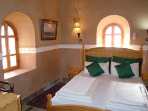 Kasbah Hotel Ait Omar客房内的一张或多张床位
