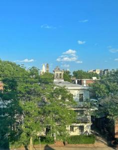 a view of the city from the roof of a building at Chateau Blanc Yale Located Downtown in New Haven