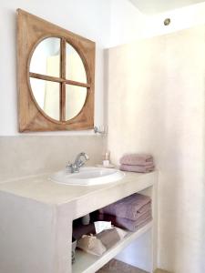Fotografie z fotogalerie ubytování Bastide de Fontvieille v destinaci Saint-Cyr-sur-Mer + 26 fotografií