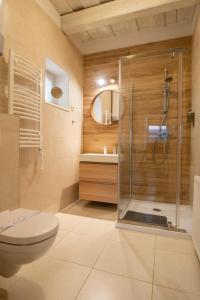 Un baño de Őri Art Inn