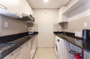 Kuchyň nebo kuchyňský kout v ubytování Modern 2 Bedroom Apt In Mburicao Neighborhood
