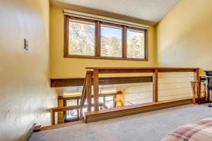 Postel nebo postele na pokoji v ubytování Mtn-View Gem in Durango with Community Perks + 25 fotografií