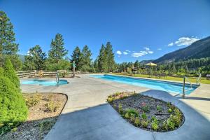 Bazén v ubytování Mtn-View Gem in Durango with Community Perks nebo v jeho okolí