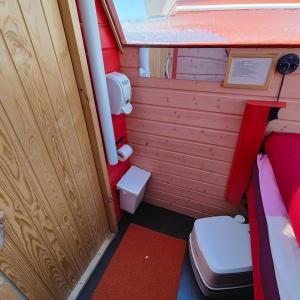 伊纳利伊纳利湖移动小屋露营地的相册照片