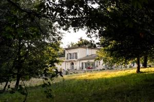 Κήπος έξω από το Domaine Verte Vallée
