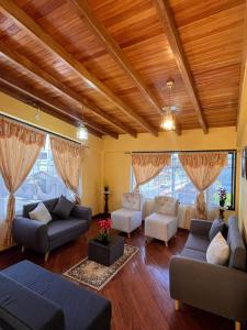 Posezení v ubytování La Casa Ambateña