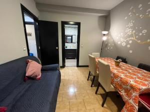 A seating area at Aparment Puerta de sol