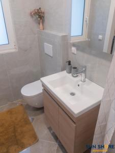 Un baño de Rest in style