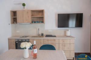 Una cocina o zona de cocina en Rest in style