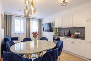 Kuchyň nebo kuchyňský kout v ubytování EA- Design Apartment nähe Hauptplatz