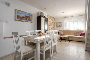 Et opholdsområde på La Vista Apartment