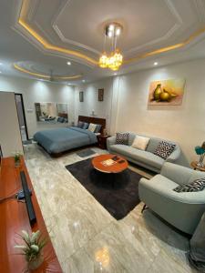 Galeriebild der Unterkunft Gilles Golden Palace in Abomey-Calavi