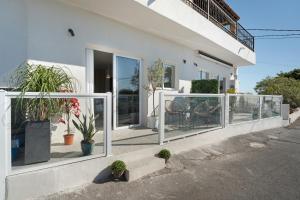 Το κτήριο όπου στεγάζεται  το διαμέρισμα