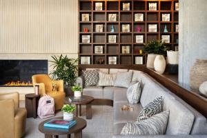 A seating area at Moxy Boulder