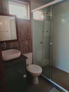 Et badeværelse på Tranquilidade Absoluta Perto do Mar e Shopping