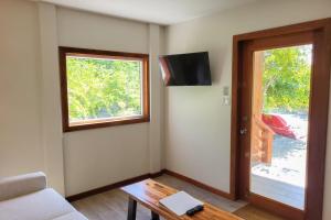 โทรทัศน์และ/หรือระบบความบันเทิงของ Cottage 4 at Island Pearl Gold Standard Certified