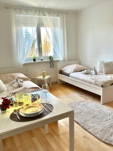 Postel nebo postele na pokoji v ubytování Quiet Apartment near Airport Vienna #2