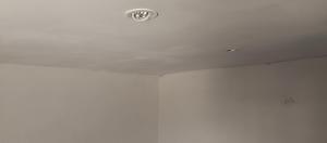 soffitto con luce in camera di ButaCoin2 a Buta Ranquil