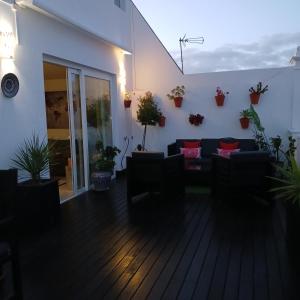 Posedenie v ubytovaní ***** ATTIC WITH IMPRESSIVE VIEWS AND JACUZZI
