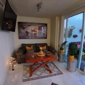 Posedenie v ubytovaní ***** ATTIC WITH IMPRESSIVE VIEWS AND JACUZZI