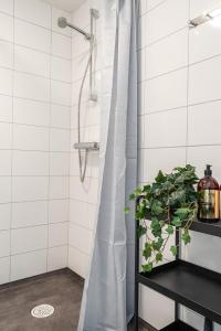 Koupelna v ubytování Guestly Homes - Modern Studio Apt