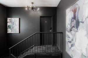 Fotografie z fotogalerie ubytování Spacious 3BR Suite for 10 w Patio Heart of Toronto v destinaci Toronto