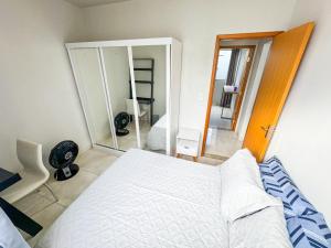 Photo de la galerie de l'établissement Casa Para Até 5 Hospedes Próximo UNITRI, Uberlândia Shopping e Palácio de Cristal, à Uberlândia